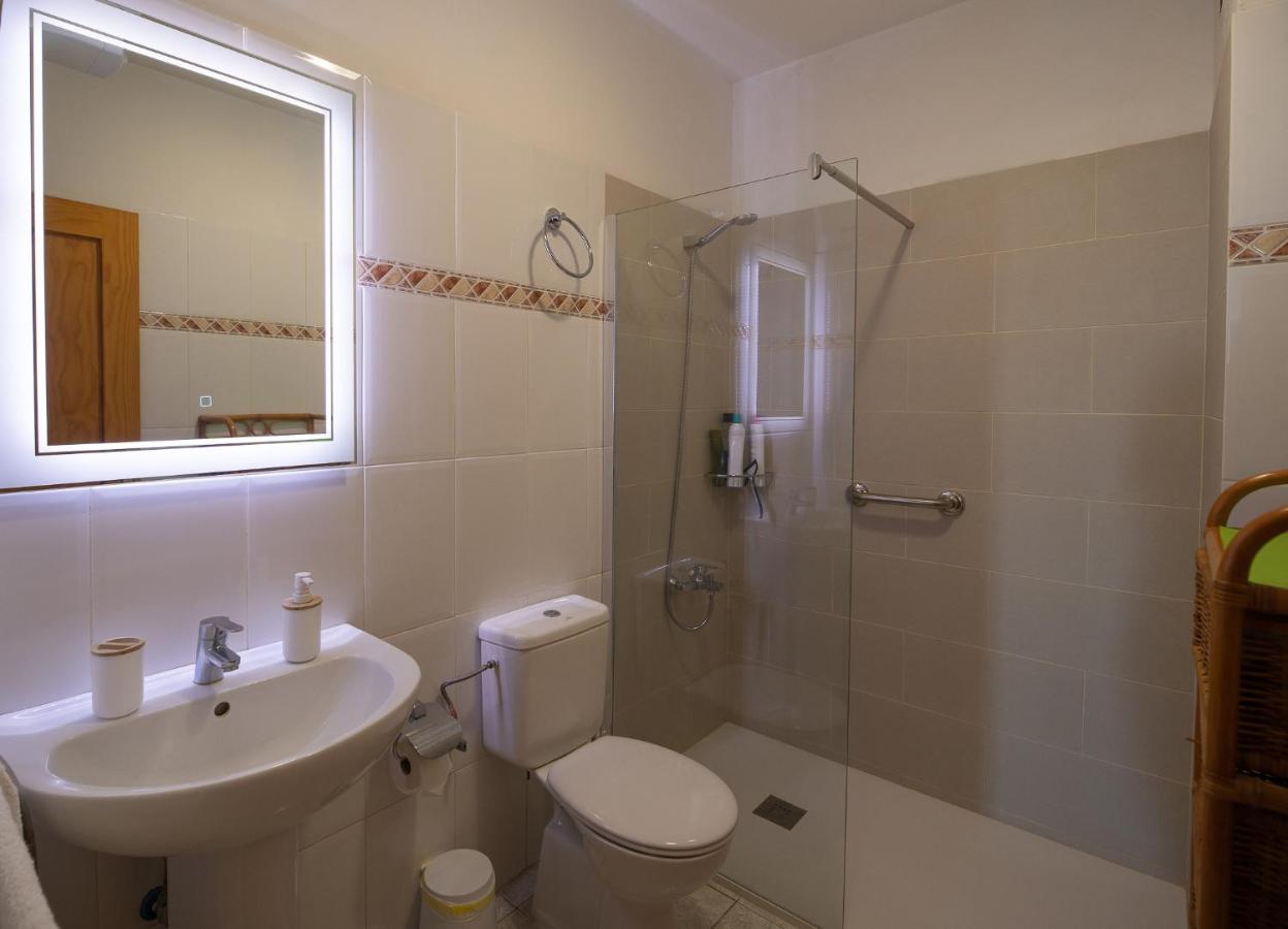 Apartamentos Leomar II Los Llanos De Aridane Exteriör bild